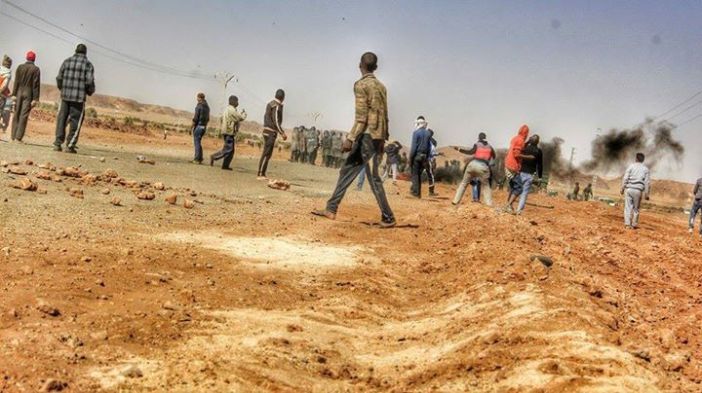 Algerian anti-fracking2