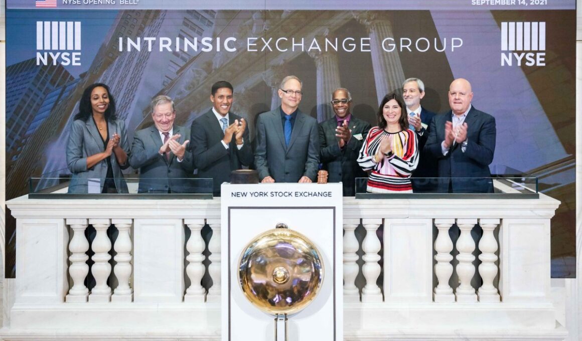 Whitney Webb article